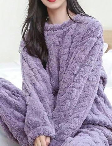 Pijama SHEIN, mov