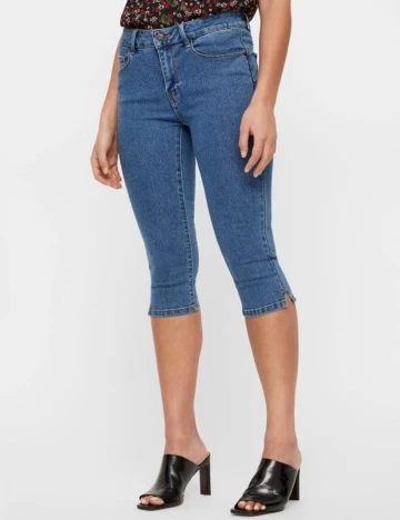 Pantaloni trei sferturi Vero Moda, albastru