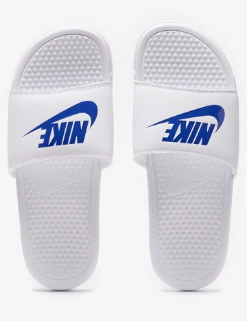 Slapi Nike, alb