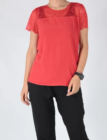 Tricou Vila, rosu