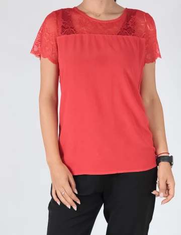 Tricou Vila, rosu