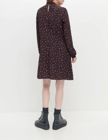 Rochie scurta Reserved, negru floral
