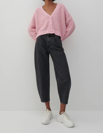 Cardigan House Brand, roz