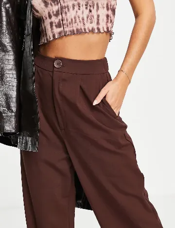 Pantaloni Stradivarius, maro Maro