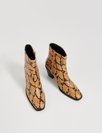 Botine Sinsay, imprimeu sarpe
