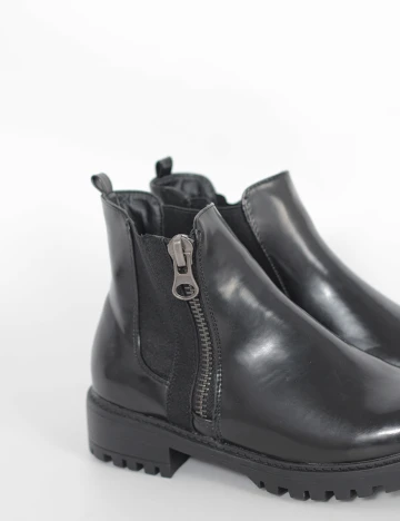 Ghete House Brand, negru