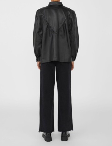 Jacheta Object, negru